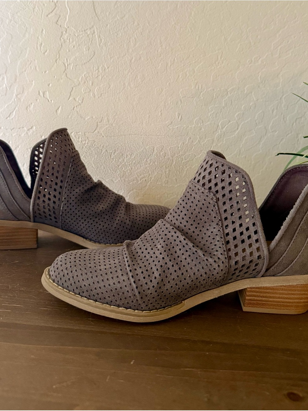 Report Booties